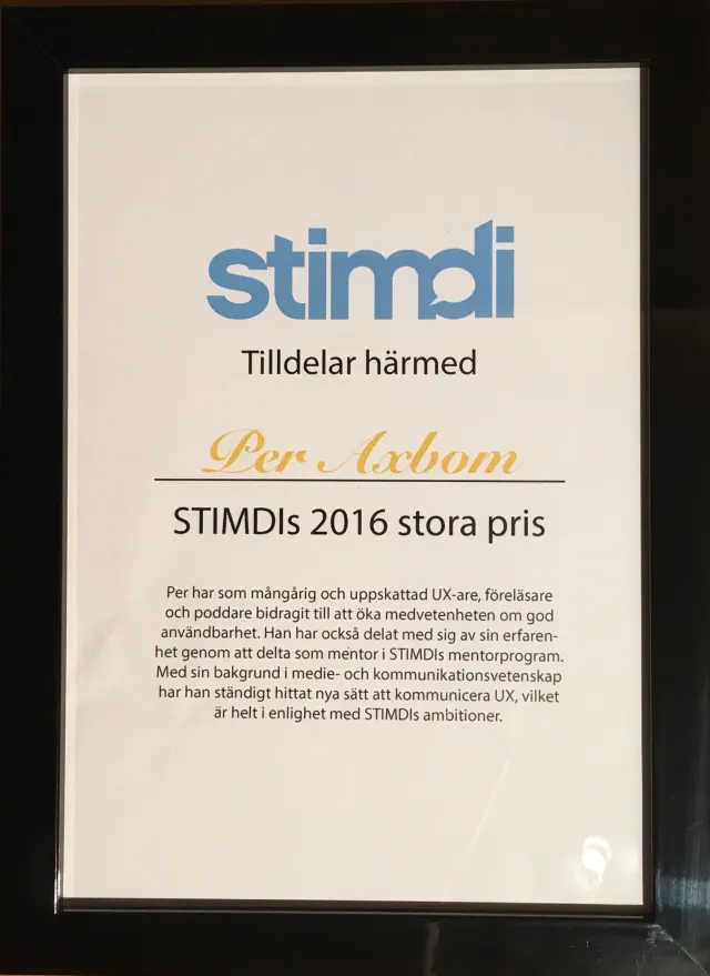 Diplomet: ”STIMDI tilldelar härmed Per Axbom STIMDIs 2016 stora pris”, följt av juryns motivering.